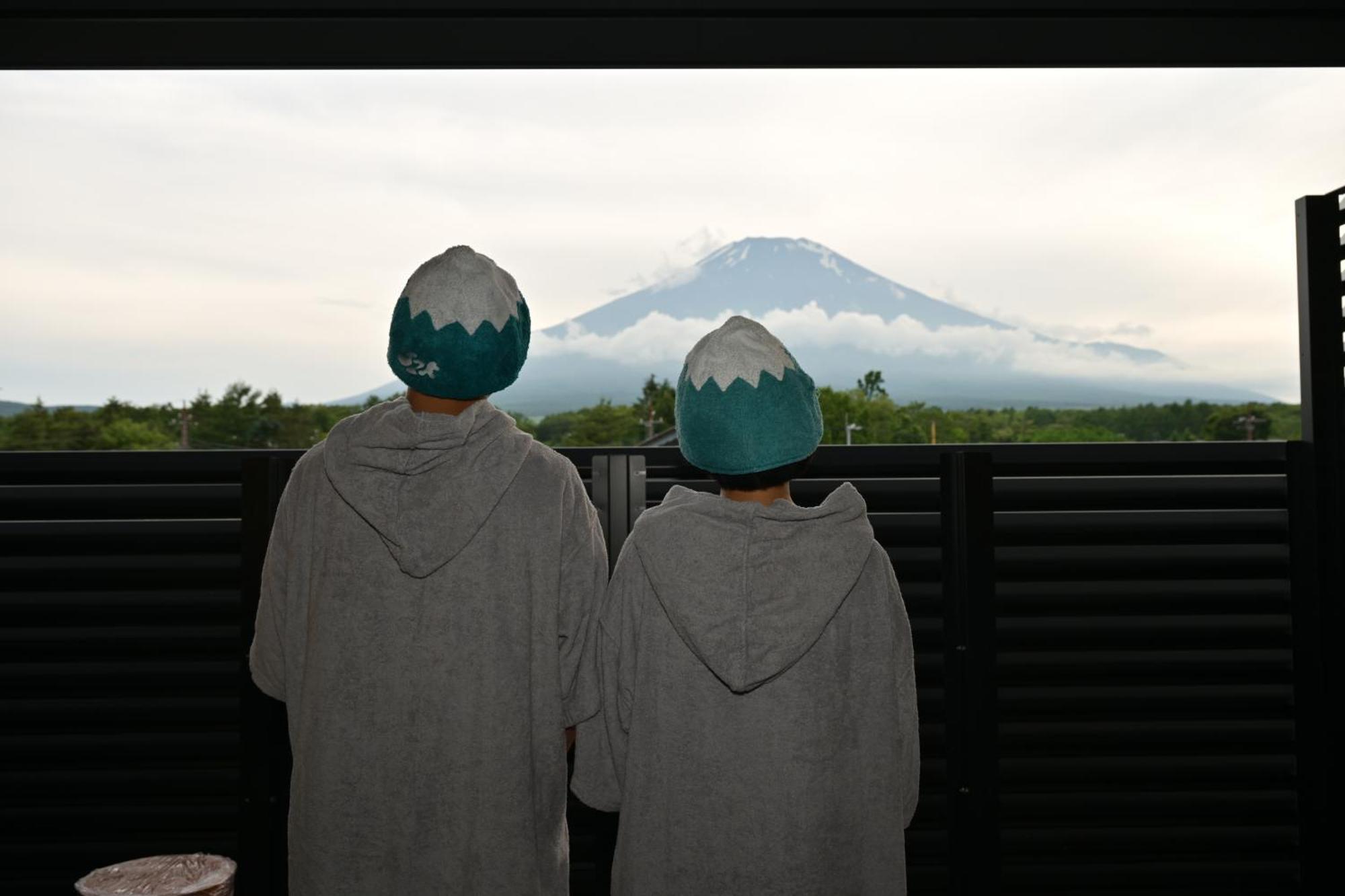 Mt Fuji View And Private Sauna Ryokan Shizuku Яманакако Екстериор снимка