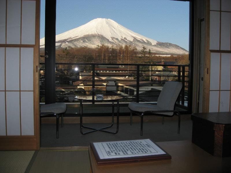 Fujishiyama no Miea n 室 個室 Souna 付 旅館 Imk Яманакако Екстериор снимка